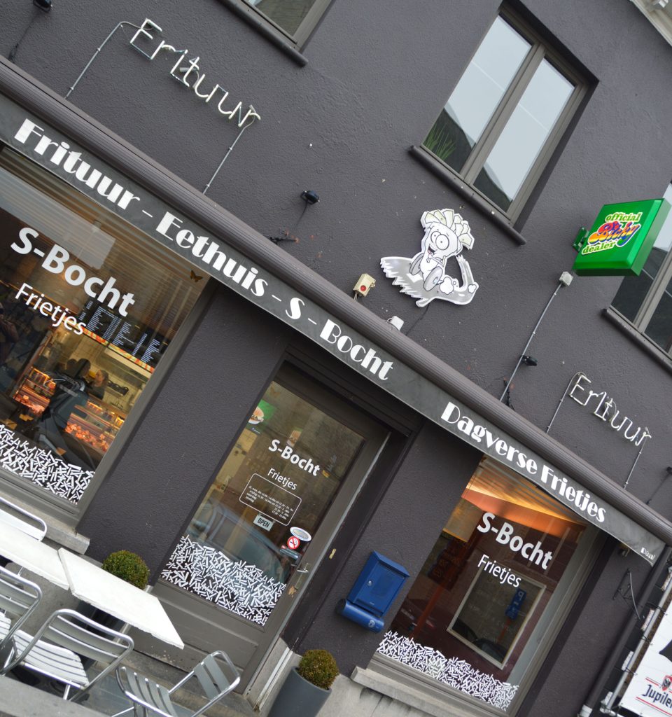 buiten kant van de frituur. S'ochtens